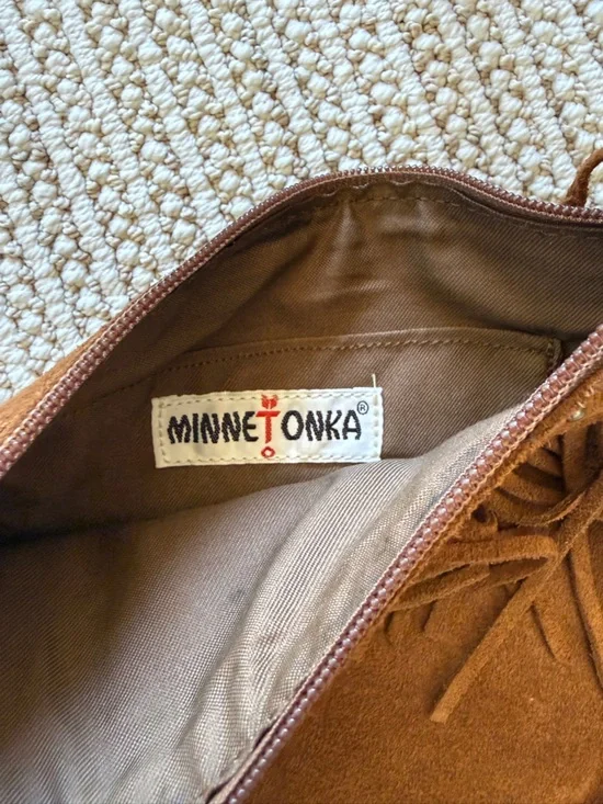 Minnetonka Brown Suede Fringe Crossbody Bag - Picture 2 of 3